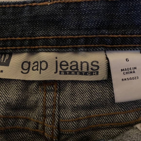 GAP Demin Fleur- de-lis Jean Skirt - Picture 6 of 6